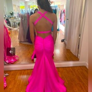 Hot pink prom dress! Size 4. Silk material.